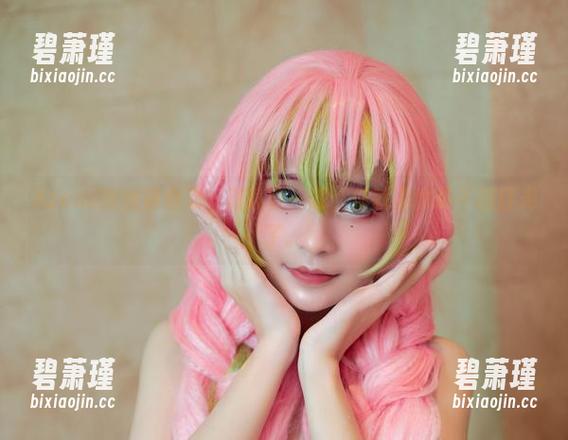 Azami的丝袜合集，随意瞥一眼，你就再也收不回目光了。