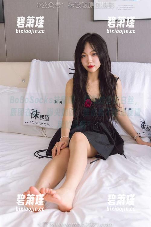 BoBoSocks袜啵啵 - 糯米的全套白丝,原图在此,脚尖加固,谁说我不能追逐清新的风呢? BoBoSocks袜啵啵 - 糯米的全套白丝,原图在此,脚尖加固,谁说我不能追逐清新的风呢?