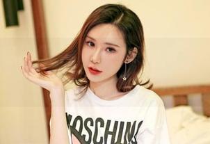 Feilin嗲囡囡 – 龙女宝宝的油亮特辑：高清图集，看她怎么把光泽玩得出神入化