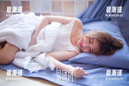 GIRLT果团网 - 爱丽莎LISA的野外秀，天真无邪的“无圣光”美图