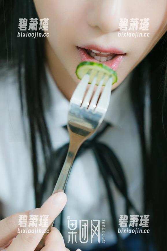 GIRLT果团网 - 通灵儿图包分享：体操服，运动还是诱惑，大家自个儿看着办。