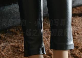 IESS异思趣向 – 小六的写真：性感后竖线，一线之间的调皮瞬间