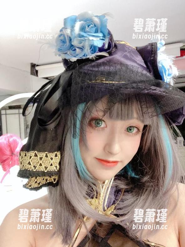 Luisa_零纱的作品集大公开：浴缸黑丝，他们究竟在想什么？