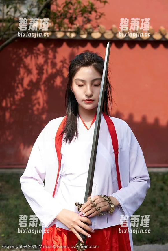 MiiTao蜜桃社 - 免费的琉璃lily美图，就是想在画面里喝杯温柔的茶啦。