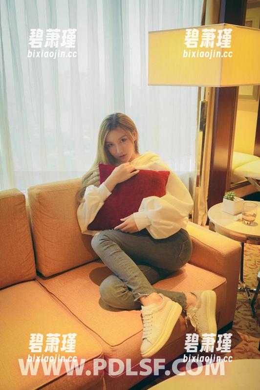 PDL潘多拉 - 就这温柔？安琪拉的写真让人心软到无可救药