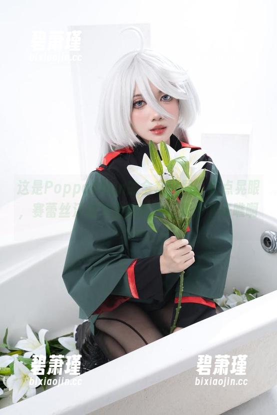 这是PoppaChan的全套原图，有点晃眼，赛蕾丝汀也太会挑时间让我停下来瞧啊～