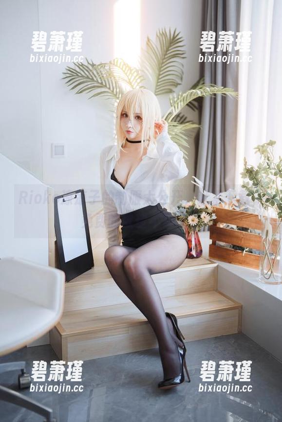 Rioko凉凉子的制服大公开,赶紧下载,免费的欲望不等人。 Rioko凉凉子的制服大公开,赶紧下载,免费的欲望不等人。