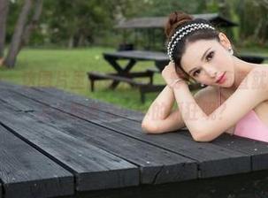 TGOD推女神 – 这图片里的魏扭扭，穿毛衣简直就是梦中情人，怎么能有点小小的抓狂呢？