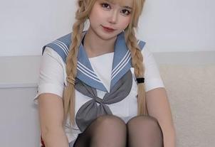 高清里的Tina很妖孽呀，怎么这么可爱？这作品让我不由自主地想多琢磨一下。