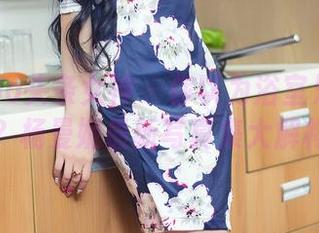 TouTiao头条女神 – 你以为浴室只用来洗澡？杨曼妮最新写真集大解构！