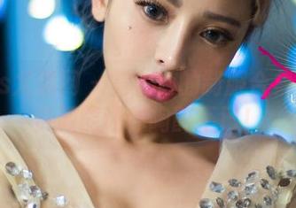 UGirls尤果网 – 霓梓心的制服合集：这些资源能让你陶醉不已！
