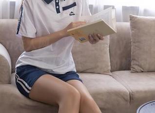 Xiuren秀人网 – 瞧！Emily尹菲的最新写真，让人心头一软的姐姐！
