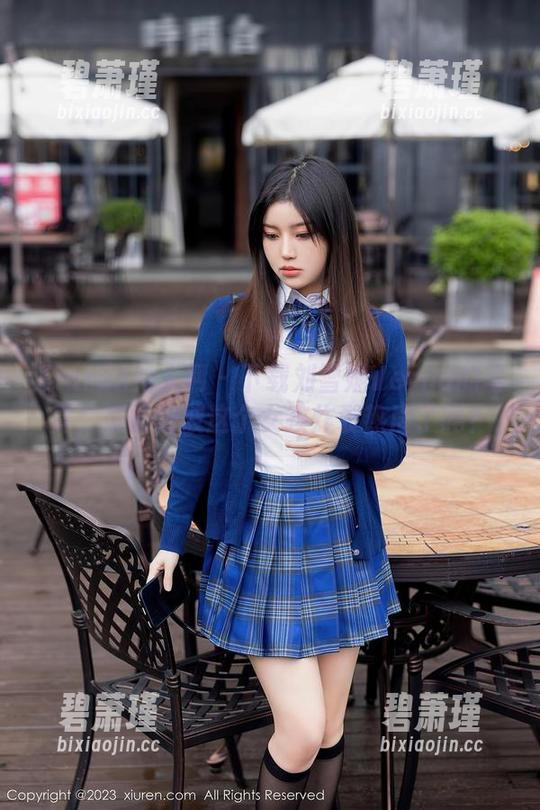 Xiuren秀人网 - 下载刘雪妮Verna的写真，准备好被这个女孩炸裂热度了吗？