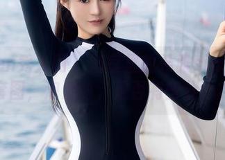 Xiuren秀人网 – 浴室里的希雅sia：精选套图，泡澡时，是否有些分心？