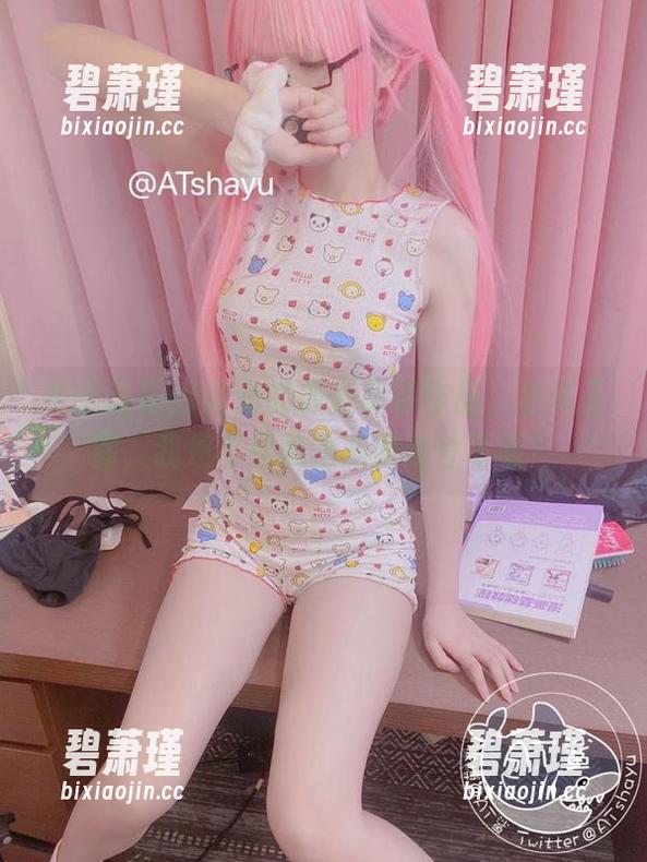 在线追看at鲨鱼的最新高清作品，金风玉露，我是不是被这画面迷住了呢？