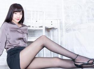 beautyleg – 团团转的眼镜，赵芸的图集中每一帧都是一首小调！