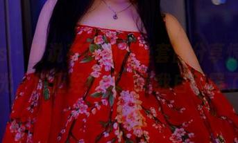 pans – 听说英英的蕾丝套图分享惊艳了时光，别正经地说…是我自嗨罢了？