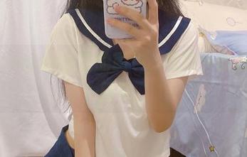 发现usejan蓝蓝的图包，夜樱外的春日小确幸。
