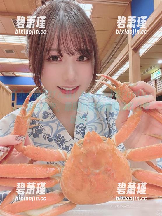 不小心路过けん研(けんけん)的Fantia-2020合集中，原图和套图里藏着什么好玩的？