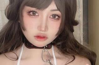 高清下的双子吸血鬼，谁能想到一笑芳香沁的微笑在画面之外竟然也是如此治愈。
