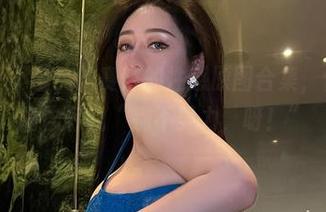 微密圈 – 不爱笑的赛琳的性感原图合集，似乎在偷偷告诉我“别不努力，呀！”