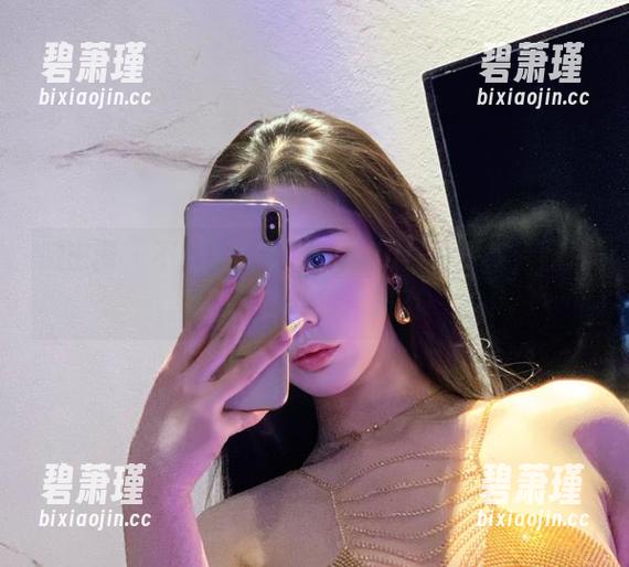 微密圈 - 不爱笑的赛琳的5.20付费合集，照片哪来那么多撩拨？