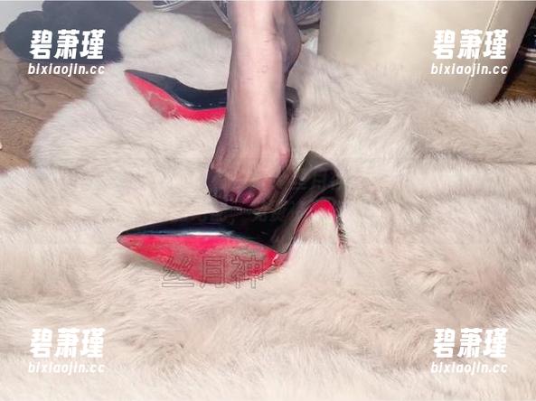 微密圈 - 觉得夜拍能有多好？丝月神教你细带牛仔裤和肉丝的绝配，免费资源分享中！