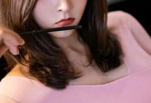 丽柜 – 小爽的雨中漫步合集：显然是平凡日子的颠覆！