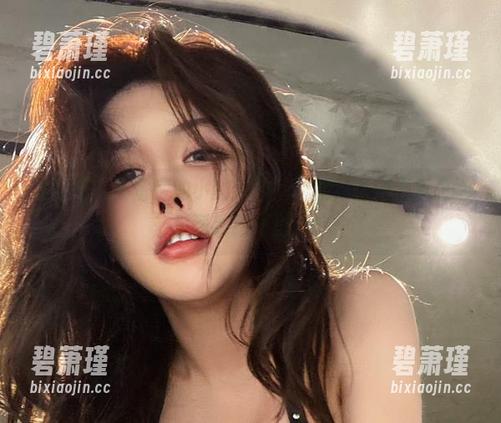 微密圈 - 于芷晴的小豹纹作品，就这么悄无声息地蹦到我脑海里了。