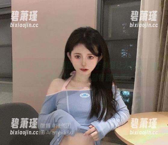 倦倦喵的新作，原图还不至于帅到让人泪目，但这吉他妹妹真的特别特别完美！
