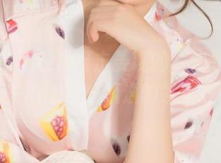 克拉女神 – 在线目击姜璐的“姐姐”系列，来看看那些飘逸的发丝呀！