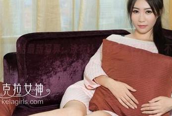 克拉女神 – 汤怡最新写真：泳衣让人不禁多看几眼，不说了，你懂的！