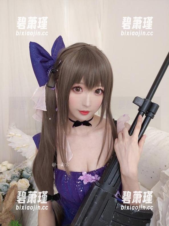 南宫和她的红裙，全套写真，是想追求一种‘既视感’吗？