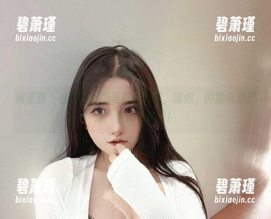 微密圈 - 古阿扎最新写真集更新，瑜伽，闲散或是严肃，全都看这里！