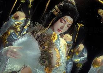 谁说兔女郎只能在派对上？在下萝莉控ii带来了免费的写真，让你吃惊！