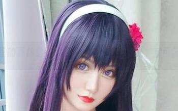 全套写真里的夏鸽鸽不想起床：小心爱得太深，就可能陷进去。