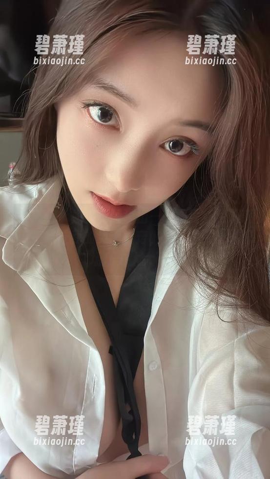 微密圈 - 奶雯原图流出——极度红色诱惑，差点让我的灵魂出窍，顺便顺带感叹职场压力太大了。