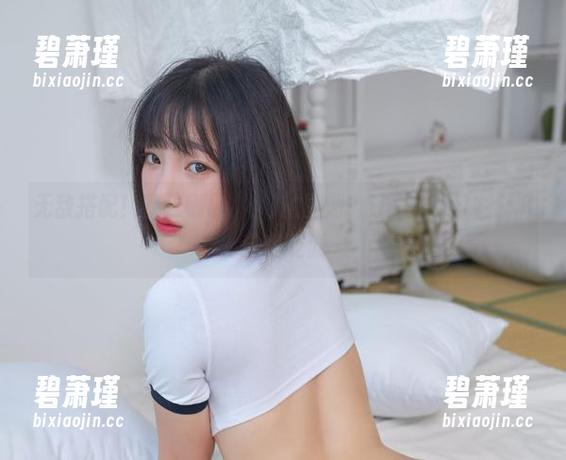 无敌搭配！姜仁卿(강인경)的图册，让白T恤和牛仔裤自我贬低