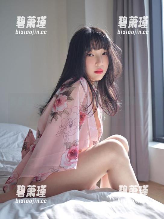 看姜仁卿(강인경)的高清图集，虽是献给你的爱，但我还是要咬一口