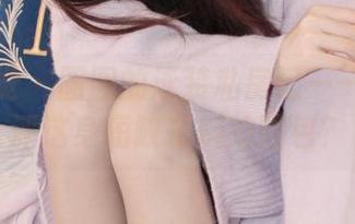 小众视觉 – 圆圆的泳装私房记——谁来点评这身短缺布料的图包？