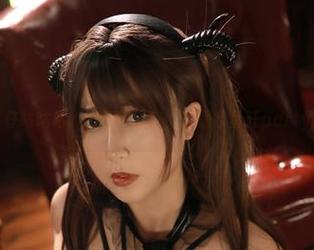 这是小容仔咕咕咕w的女仆图包，还是家里开party居家风？