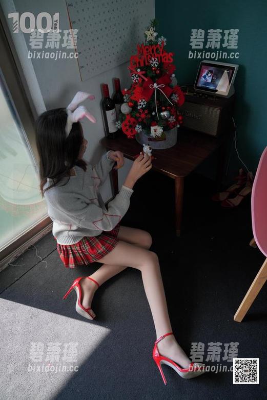异思趣向 - 小婕写真图集：美丽俏佳人，千万别以为她只是包子沉默，实际上她可俏皮呢！