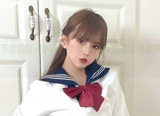微密圈 – 下载的时候小心，张思允nice的吊带黑丝真有点冲击力
