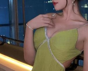 微密圈 – 枣红裙+黑丝，徐莉芝Booty敢不敢穿给你看？精选图库来啦！