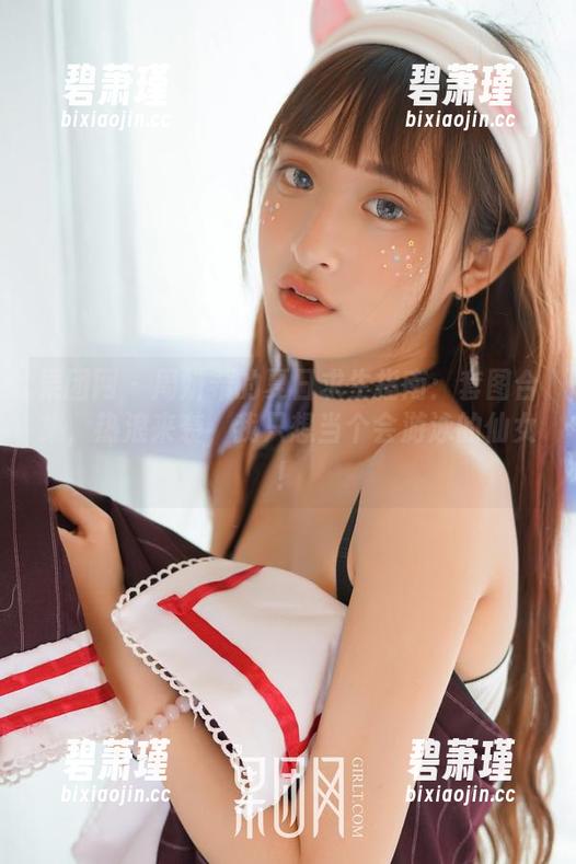 果团网 - 周妍希的夏日求生指南：套图合集，热浪来袭，我只想当个会游泳的仙女！