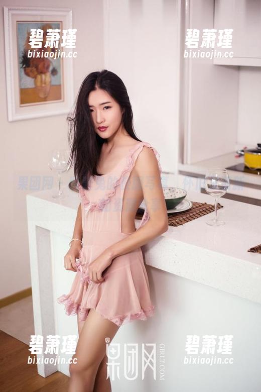 果团网 - 酸酱兔的校服写真，怀旧又清新的资源分享