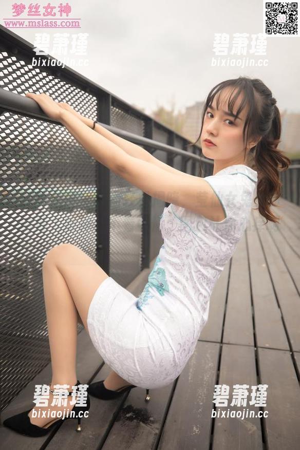 梦丝女神 - 原图轻松揭晓,莹仙女兔女郎的迷人眼神,不看可惜,图包让你心痒啊! 梦丝女神 - 原图轻松揭晓,莹仙女兔女郎的迷人眼神,不看可惜,图包让你心痒啊!