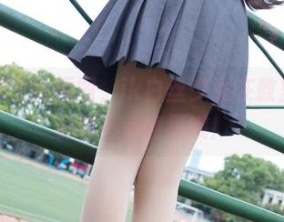 森萝财团的原图，jk白丝少女在教室，这资源有点意思哦！