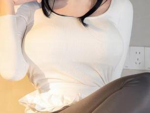 樱梨梨的美图：蕾丝竟然让我想起了啥…
