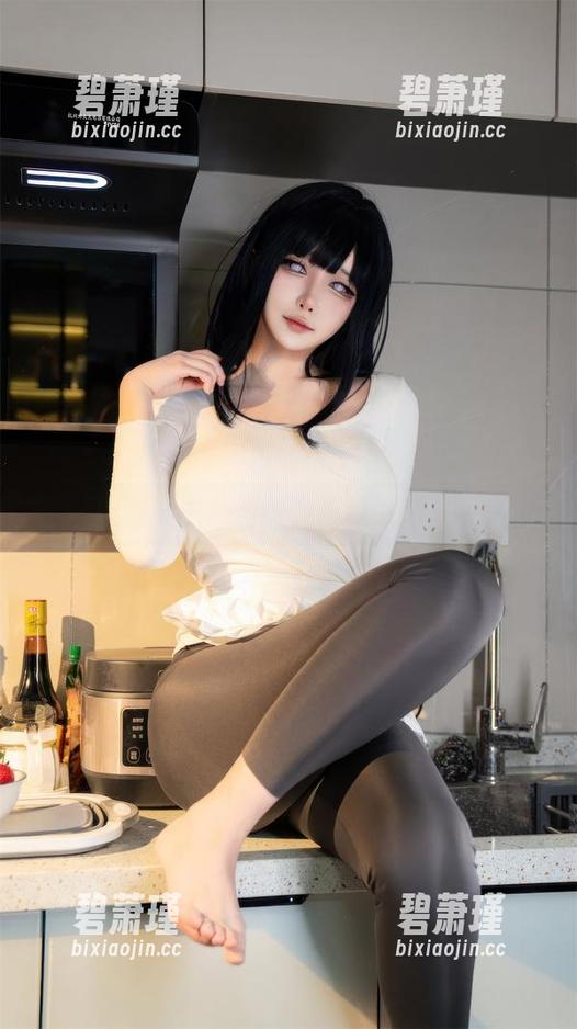 樱梨梨的美图:蕾丝竟然让我想起了啥… 樱梨梨的美图:蕾丝竟然让我想起了啥…